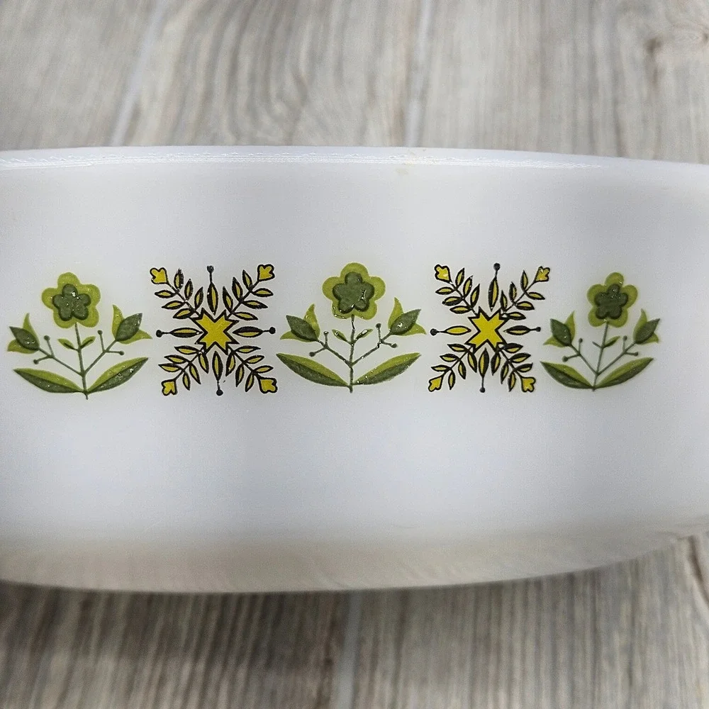 Fire-King Meadow Green Milk Glass Oval Casserole Dish 1.5 Qt 432 Vintage 1970s‎